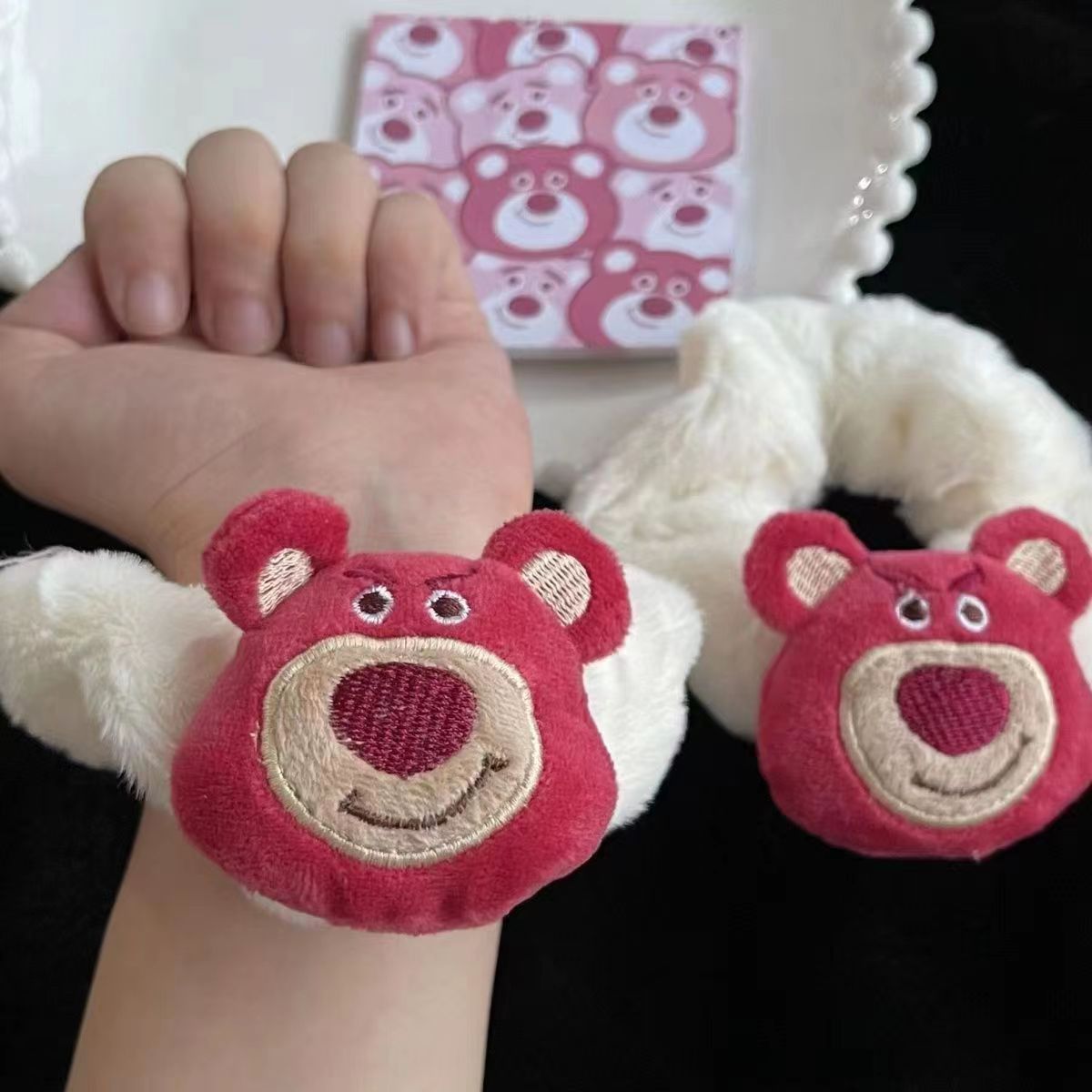 봉제 만화 헤어 링 [딸기 곰]]