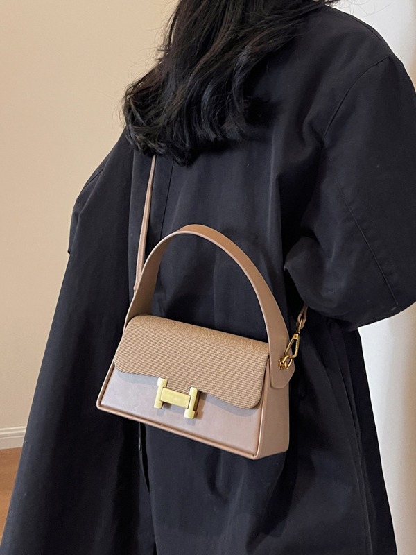 Bolsa de mano de alta sensación para mujeres 2026 nuevo estilo de moda versátil bolso de hombro nicho retro bolso de color de contraste