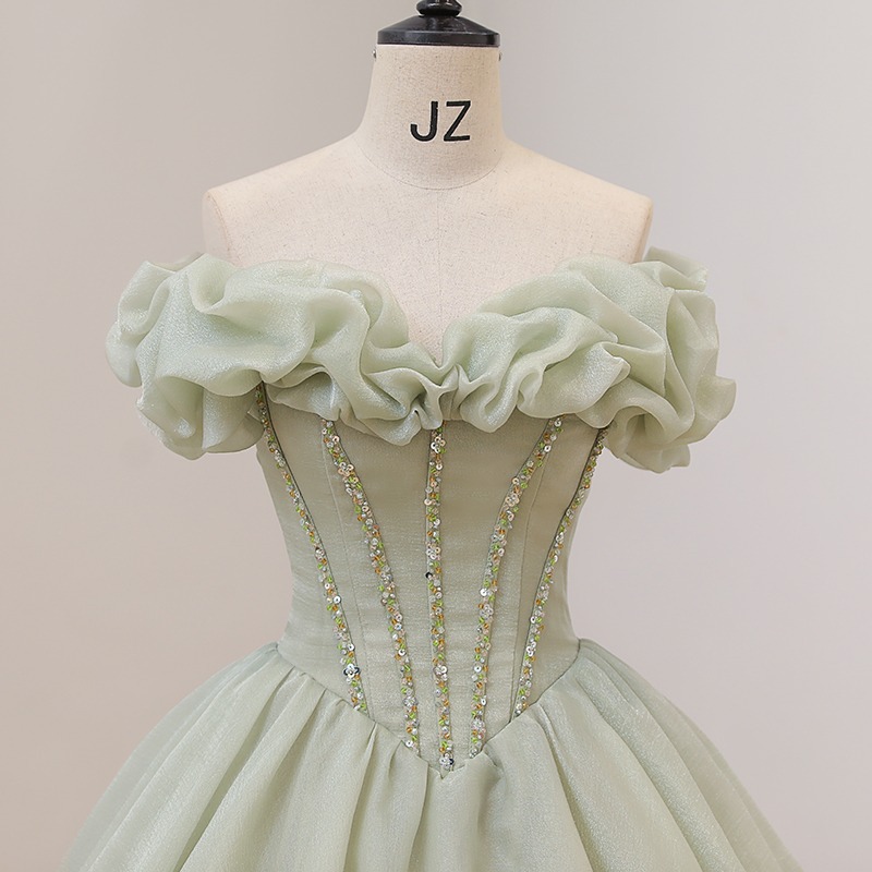 Vestido verde de un solo hombro falda tutú 2025 nuevo estudiante música vocal prueba de arte traje de presentación anfitriona de la fiesta femenina