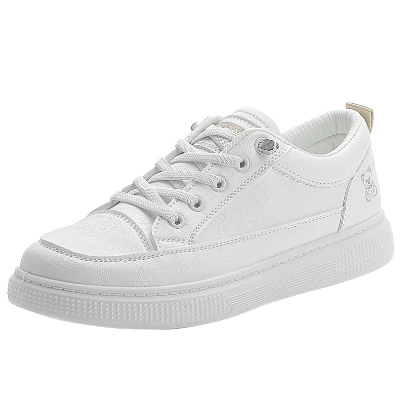 2026 zapatos blancos de primavera nuevos zapatos de estilo coreano para niñas estudiantes aumentaron suela gruesa zapatos casuales transpirables de cuero para mujeres 2066