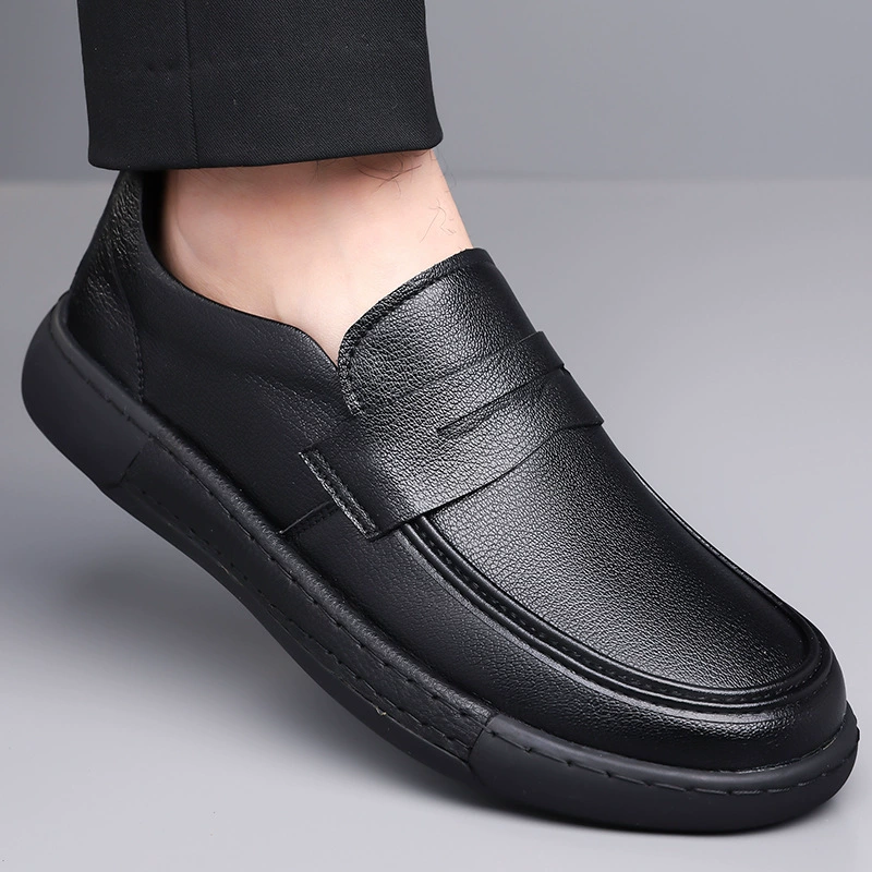 Мужские туфли 2025 Весна Новые повседневные мягкие туфли для вождения Мужские британские слипоны Ленивые повседневные кожаные туфли