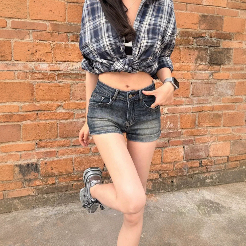 American-Style Spicy Girl Tight-Fitting Stretchy Denim Shorts for Women with Embroidered Design, Summer Sexy Low-Waist Slimming Hot Pants