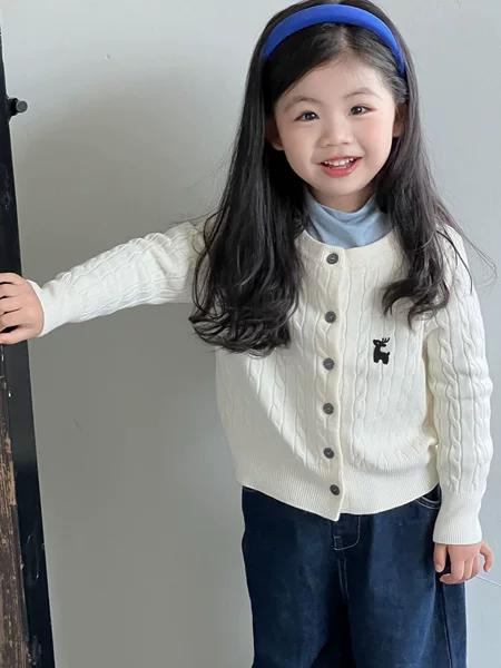 Girls' Knitted Cardigan 2025 New Autumn Korean Style Baby Girl's Twist Embroidered Outerwear Kidsren's Long-Sleeved Sweater