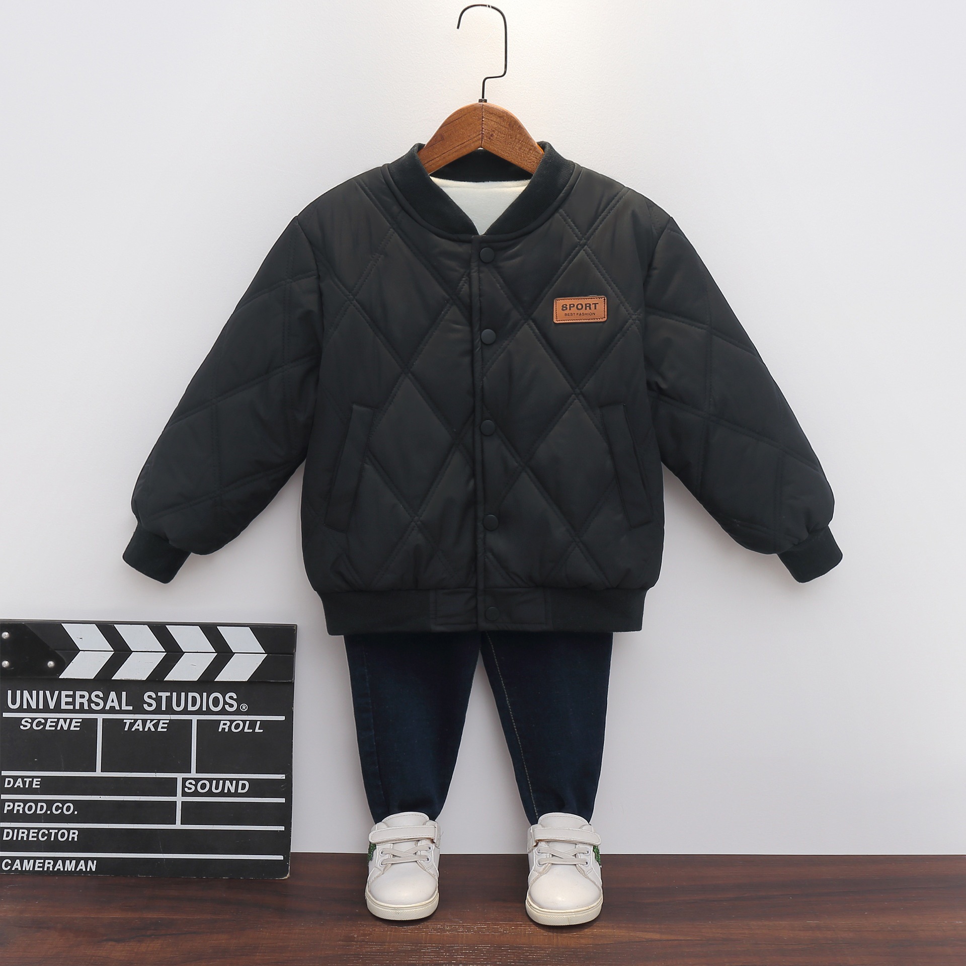 Chaqueta de algodón para niños 2024 Otoño e Invierno Nuevo estilo coreano chaqueta de bebé para niños uniforme de béisbol estilo coreano ropa de algodón engrosada moda