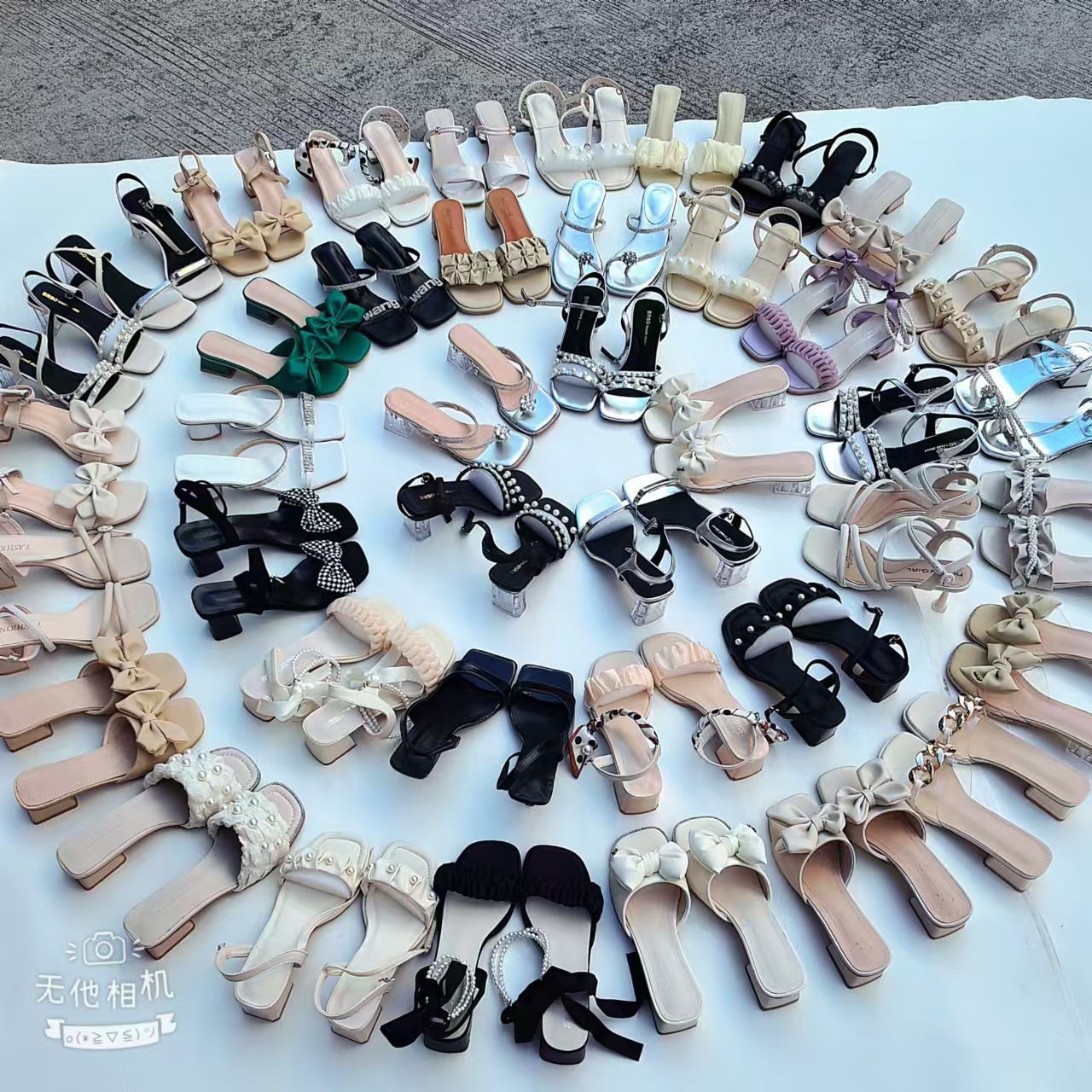 Nuevas zapatillas de cristal de talón transparente de moda de tacones altos de cabeza cuadrada comercio exterior de mujeres de cola fría comercio exterior