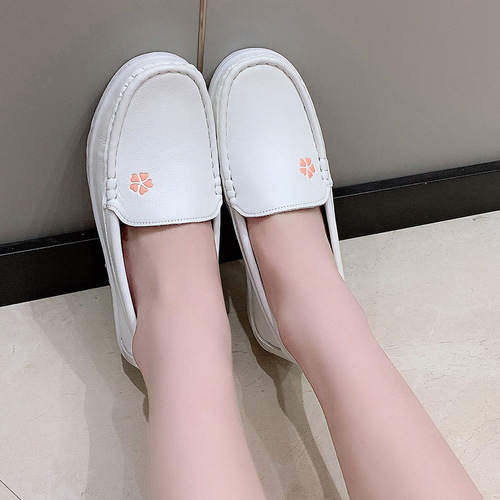 Nurse shoes women's autumn and winter new fashion versatile shoes spring and autumn soft sole non-slip hospital work shoes small white shoes