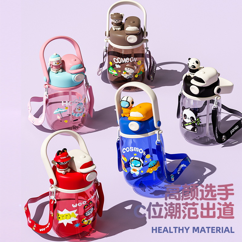 Taza de agua de plástico para verano, doble función para beber, gran capacidad, alto valor facial, con correa para estudiantes.