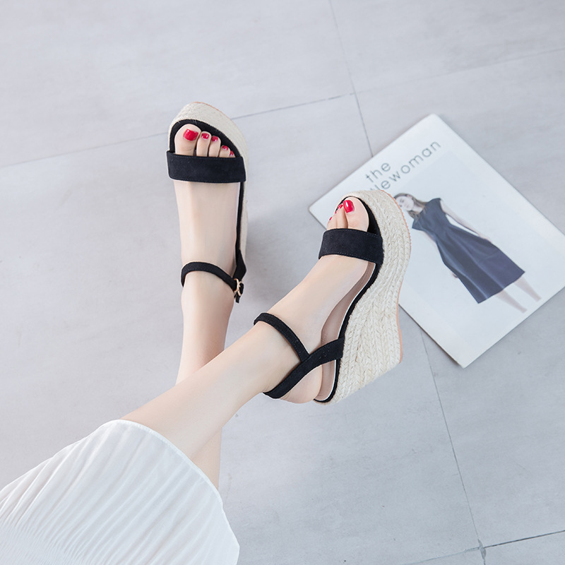 Women's Summer Open Toe Woven Sandals with Buckle Wedge Heel Platform Fashionable Platform Platform Platform Heel Straw High Heel Trendy Shoes