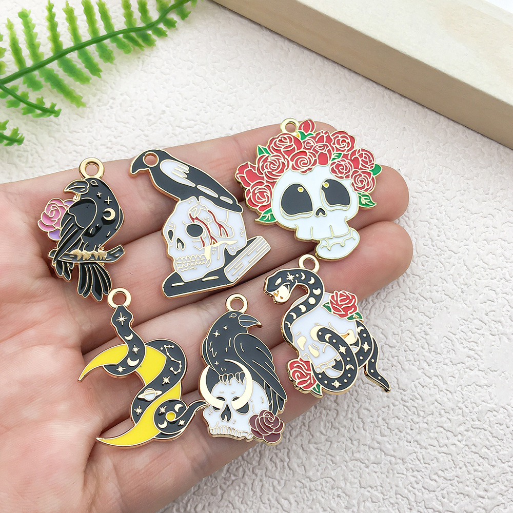4g Weight Pendant Jewelry Making Type DIY Jewelry Accessories, Keychain Classification 1 Piece Quantity Alloy Material Halloween Festival Sun, Moon, Cat, Snake, Skull Pattern Cute Style Enamel, Enamel Craft 1 Piece Alloy Sun Moon Cat Pendant DIY Jewelry Accessories Keychain 6