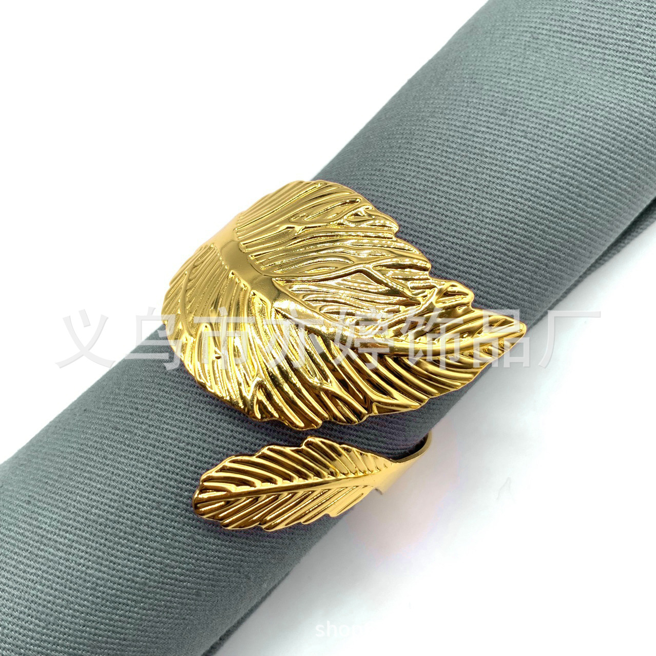 Cruz-frontera Venta caliente hojas de metal galvanoplastia servilleta anillo partido Mesa swing placa servilleta hebilla de metal servilleta