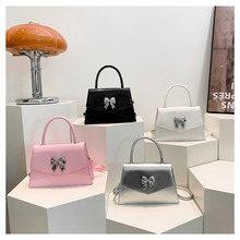 漆皮高级感包包女2024新款潮春夏季小清新单肩斜挎包蝴蝶结小方包