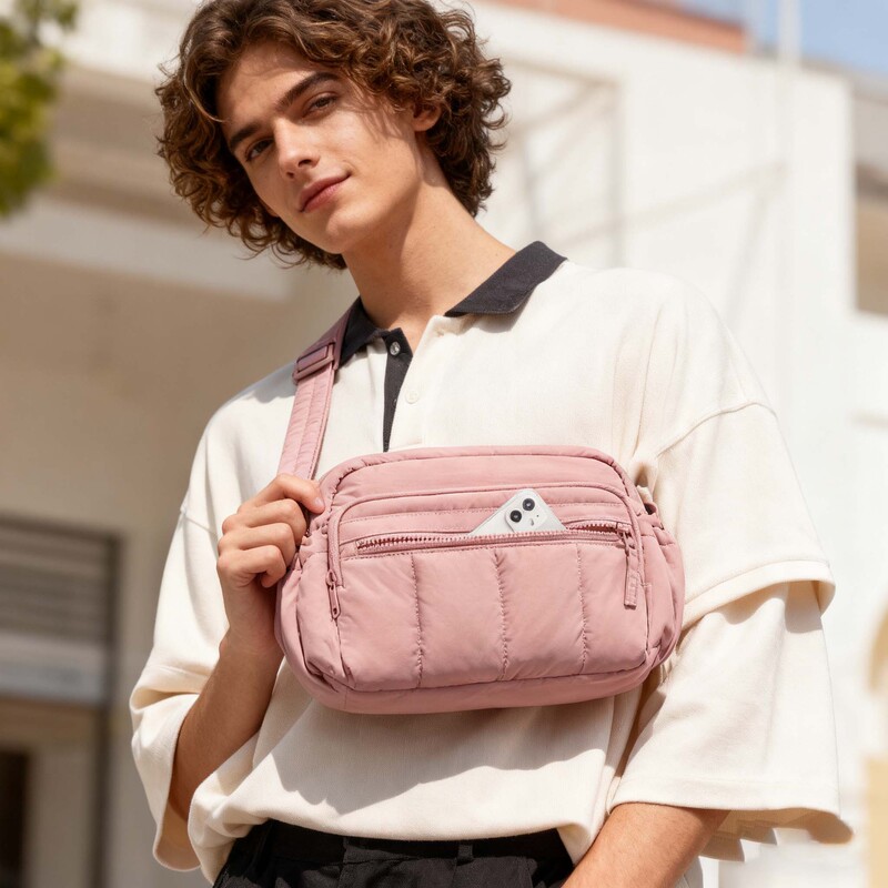 Cross-Border New Women's Pink Quilted Crossbody Bag Multi-Compartment Waterproof Portable Travel Bag Large Capacity Versatile Cross-Border New Women's Pink Quilted Crossbody Bag Multi-Compartment Waterproof Portable Travel Bag Large Capacity Versatile