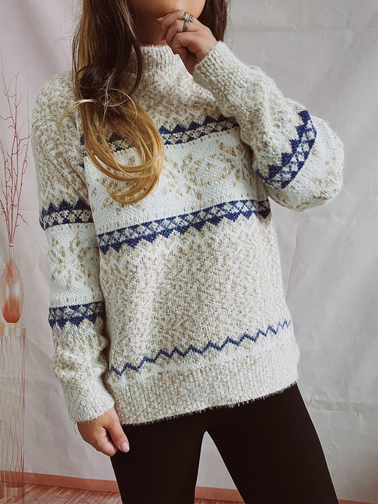 Dámský pletený svetr s dlouhým rukávem a zahuštěným vzorem sněhové vločky a polovičním rolákem_voghion.com