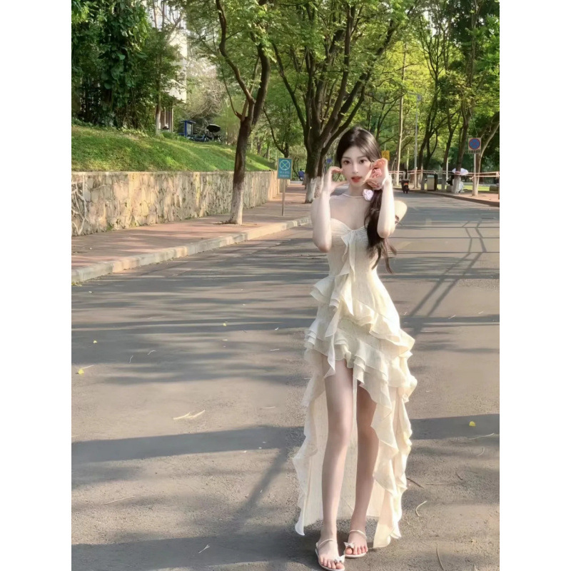 実物写真のフレンチフリル不規則サスペンダードレス、夏のピュアセクシースタイル、海辺での休暇のロングドレス、妖精のようなデザイン|undefined