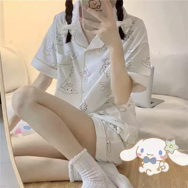 Короткий открытый, Белый длинноухий кролик