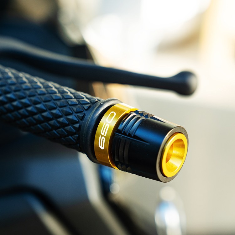 Suitable for Kawasaki Ninja400Z900Z500Z650 Modified Handlebar End Caps, Shock-Absorbing and Anti-Fall Accessories, Aluminum Alloy