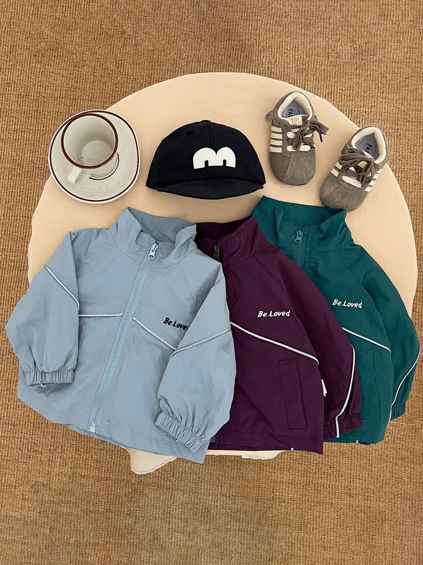 Chaqueta con capucha para niños Chaqueta para niños de primavera y otoño 2025 nueva chaqueta casual fresca y atractiva ropa de protección solar top de moda image 1