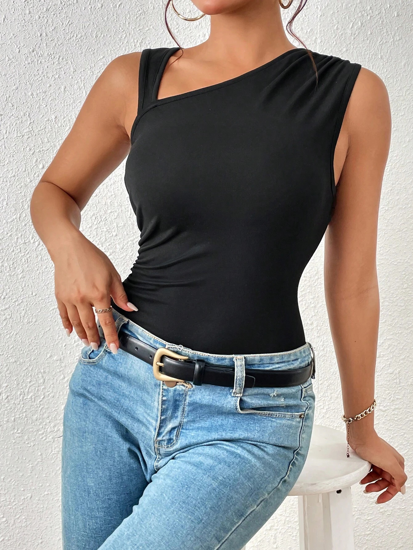 Oblique collar Neckline Slim Fit Type Wholesale Women's Casual Solid Color Tank Tops