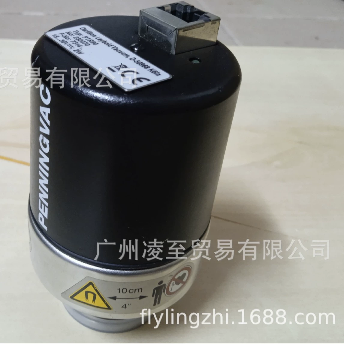 Б/у 90% Leybold Vacuum D-50968 PTR90 230070 Вакуумметр Leybold PTR90