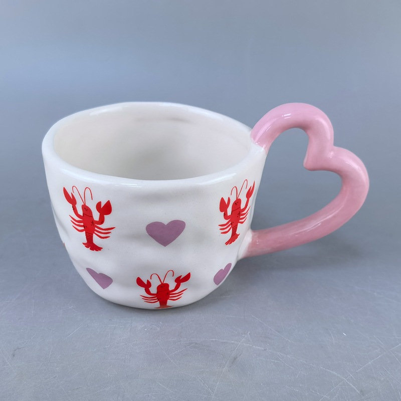 Taza de café hecha a mano, taza de cerámica linda pintada a mano, taza de té de la tarde de alto valor para el hogar, taza de agua, taza de corazón de niña creativa