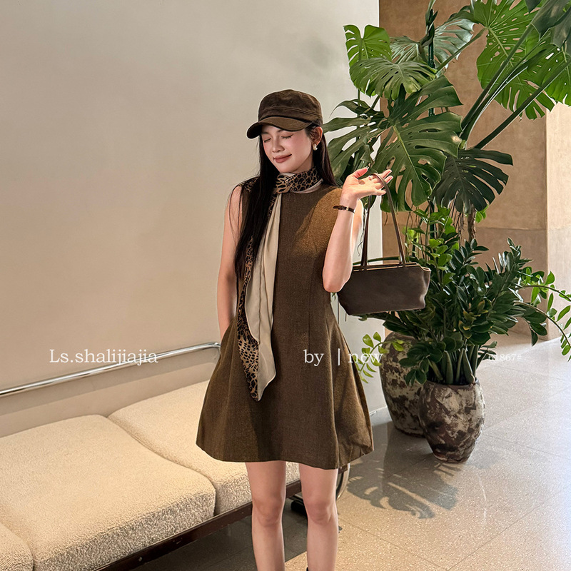 LS simple, casual, and elegant sleeveless dress with a flowing ribbon, Guangzhou Thirteen Rows, 2026 early autumn new collection, 61867 #