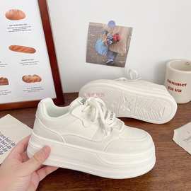 增高厚底小白鞋女款2025新款小众休闲面包鞋百搭时尚学生板鞋