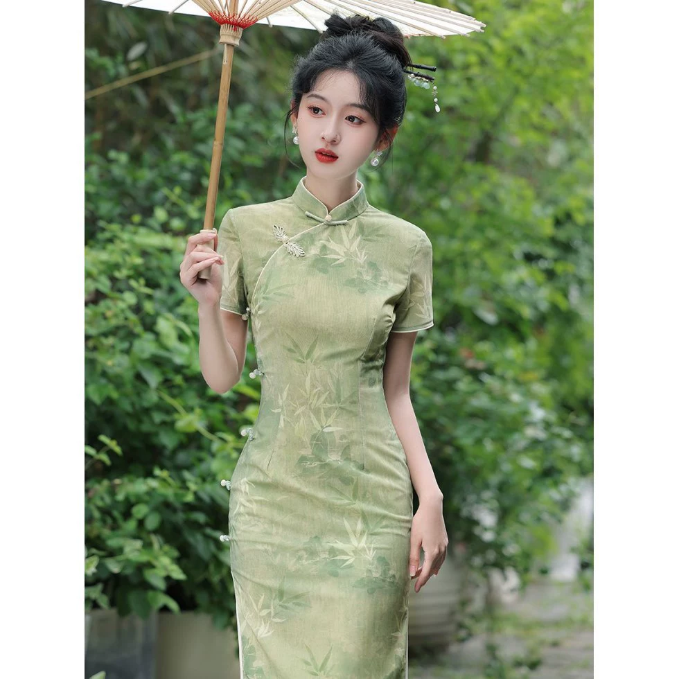 Зеленый тест Cheongsam для женщин 2025 года