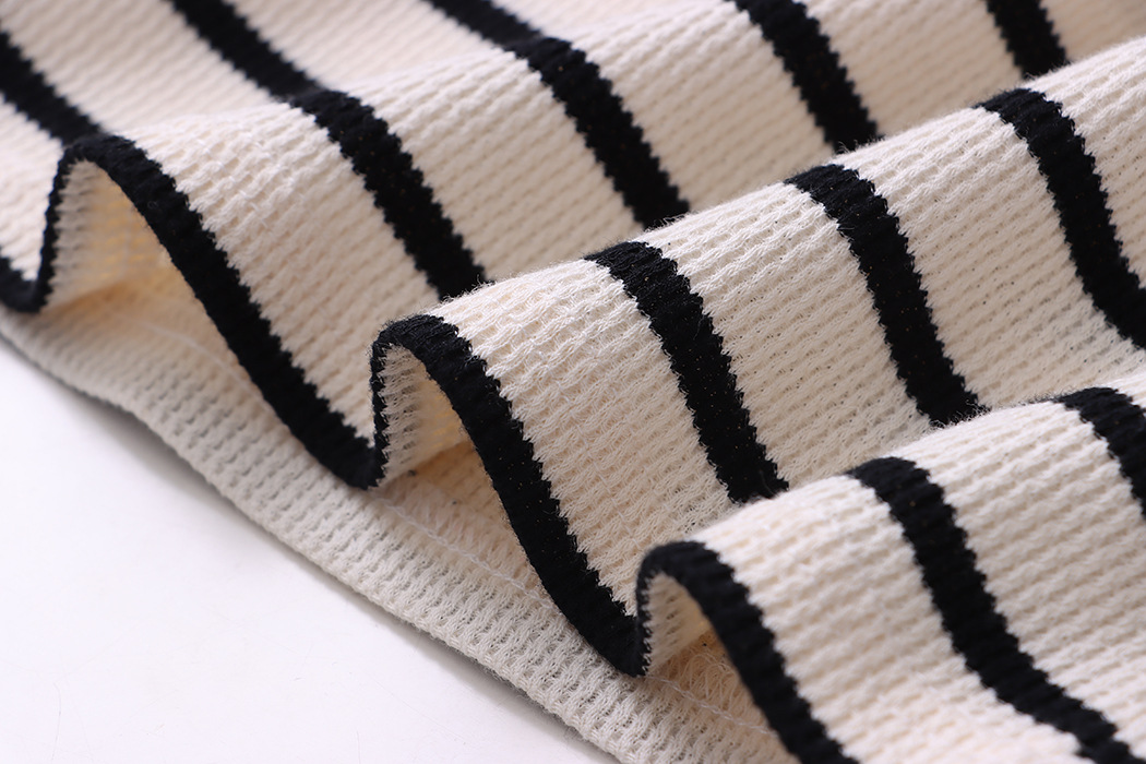 Sinanbo Daily Fashionable Walf Checks Fabric Black Edge Small round Neck Striped T-shirt Bottoming Shirt