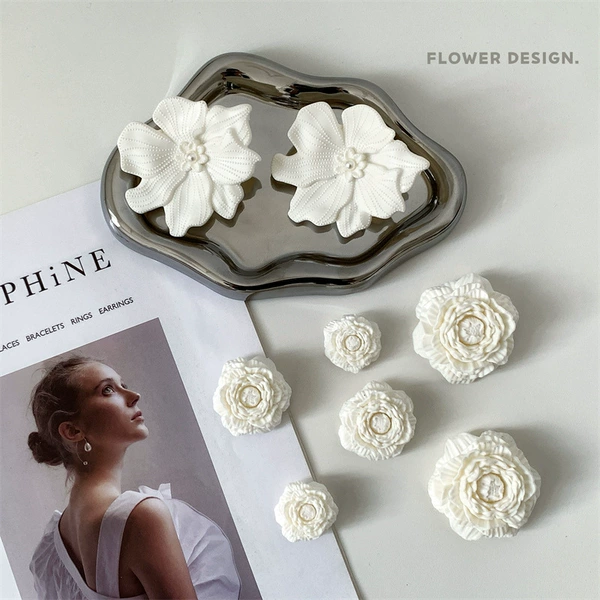 White Bouquet [8 pieces of shoe buckle] Only hair shoes