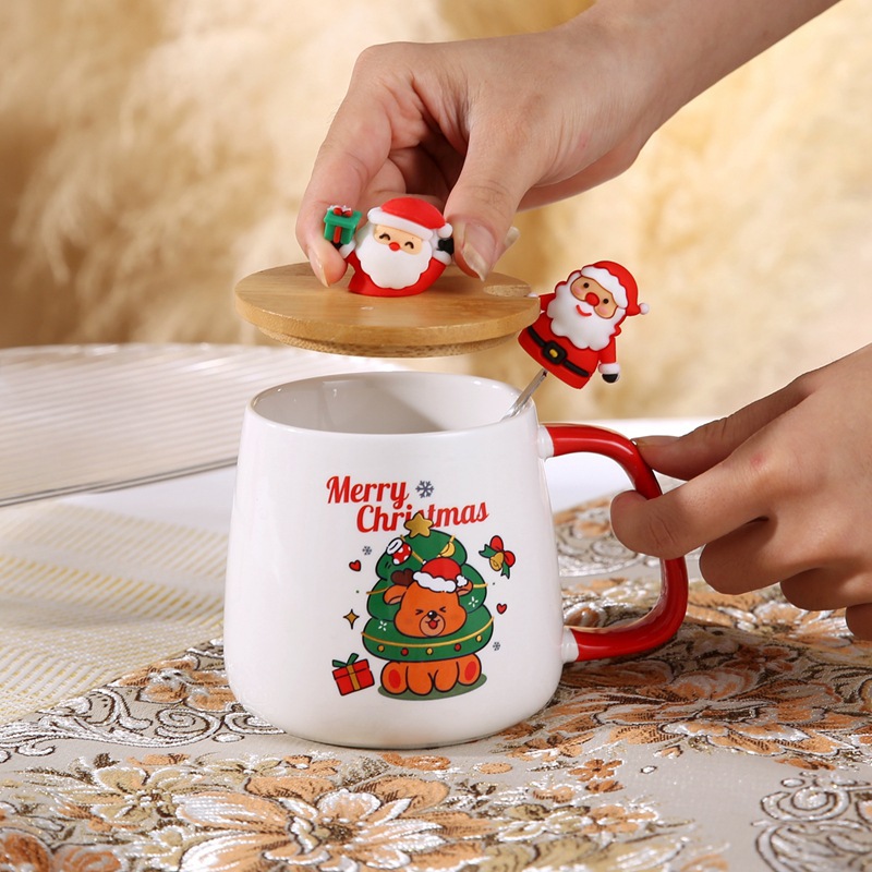 Cute Christmas gift mug with covered spoon creative gift box Santa Claus ceramic mug souvenir