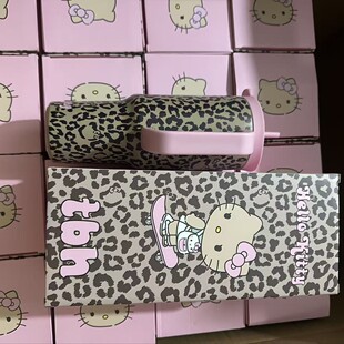 Ұ�F�ɚW�����ͬ���Ƥ���yHelloKitty�ޟo�Ա������ܲ��P�ˮ��