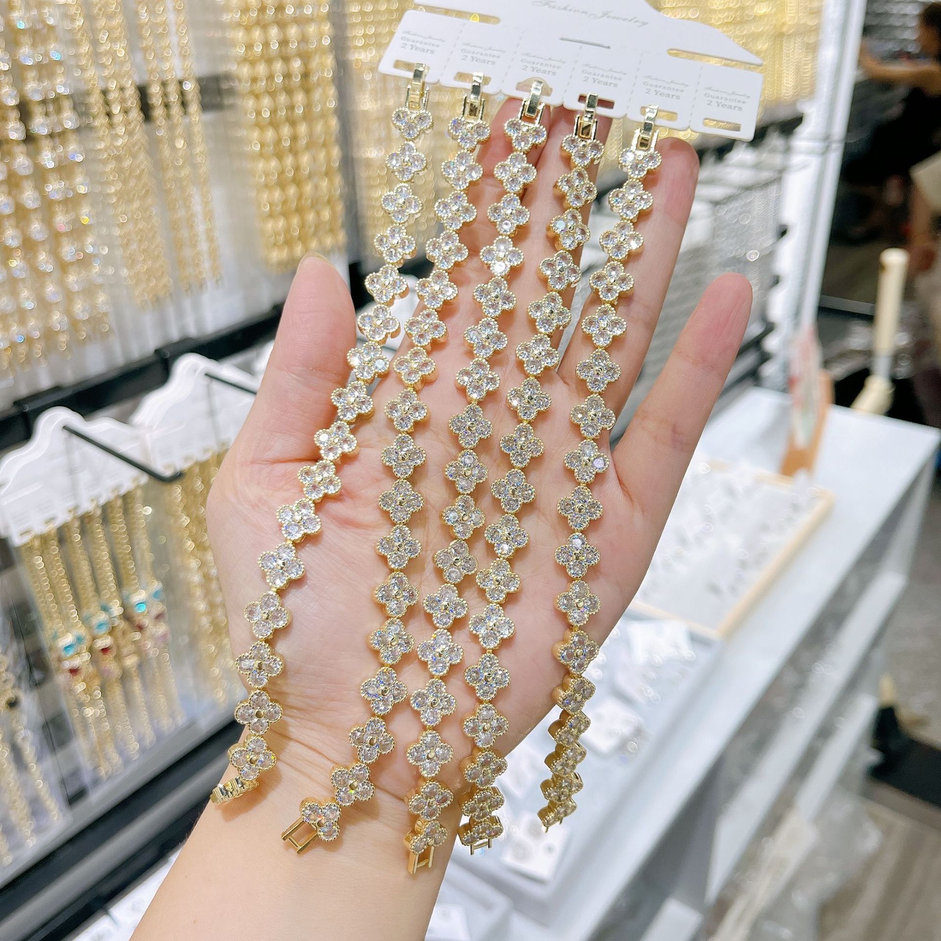 Pulseras transfronterizas de diamantes llenas de estilo de lujo ligero y sofisticado pulseras de zircón para mujeres diseño de joyas de mano