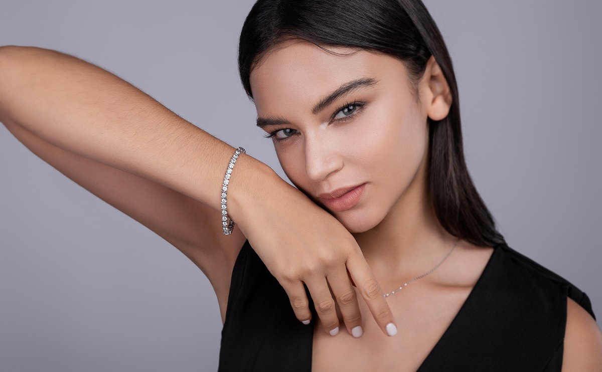 Elegant Figure-eight Charm Bracelet 925 Silver High-end Luxury_voghion.com