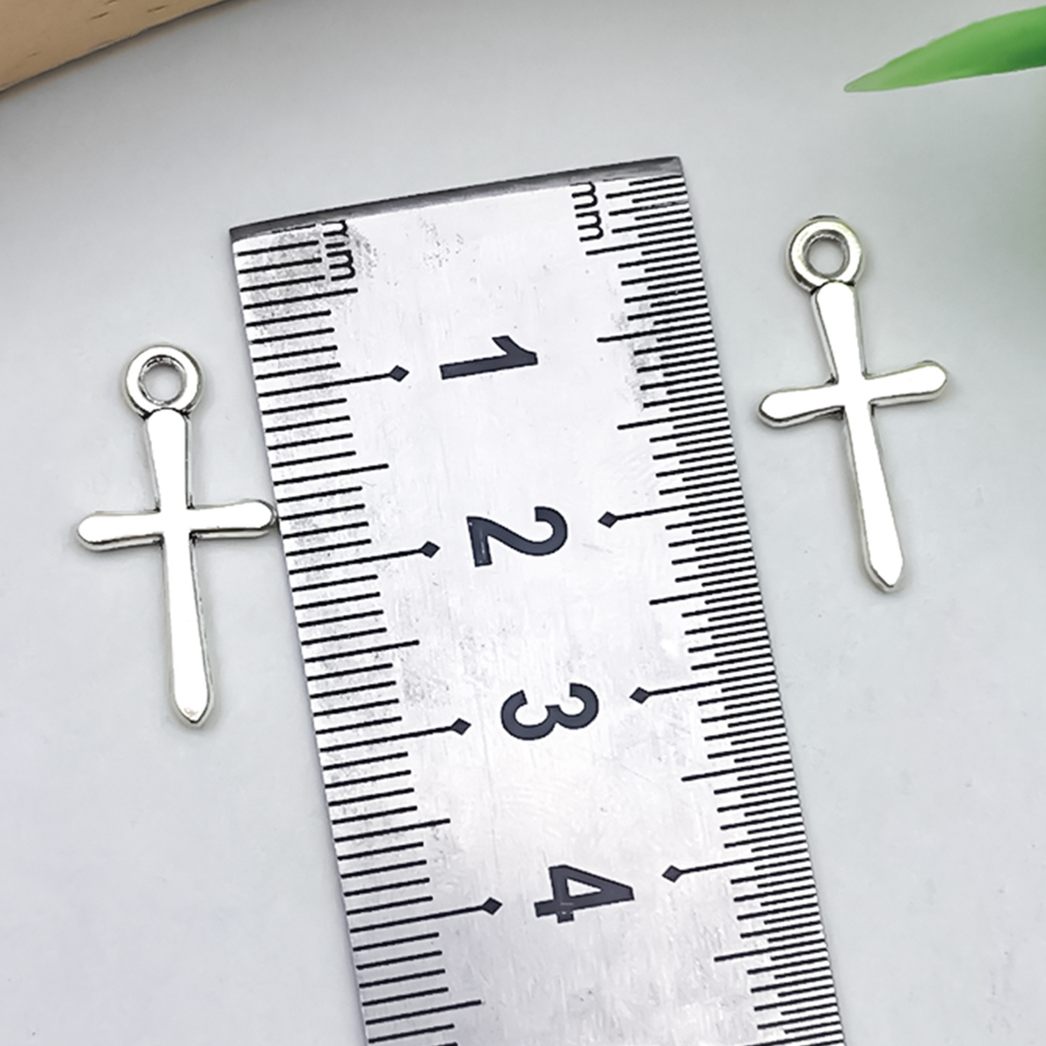 1 ancient silver cross 22x11mm-0.5g-22334