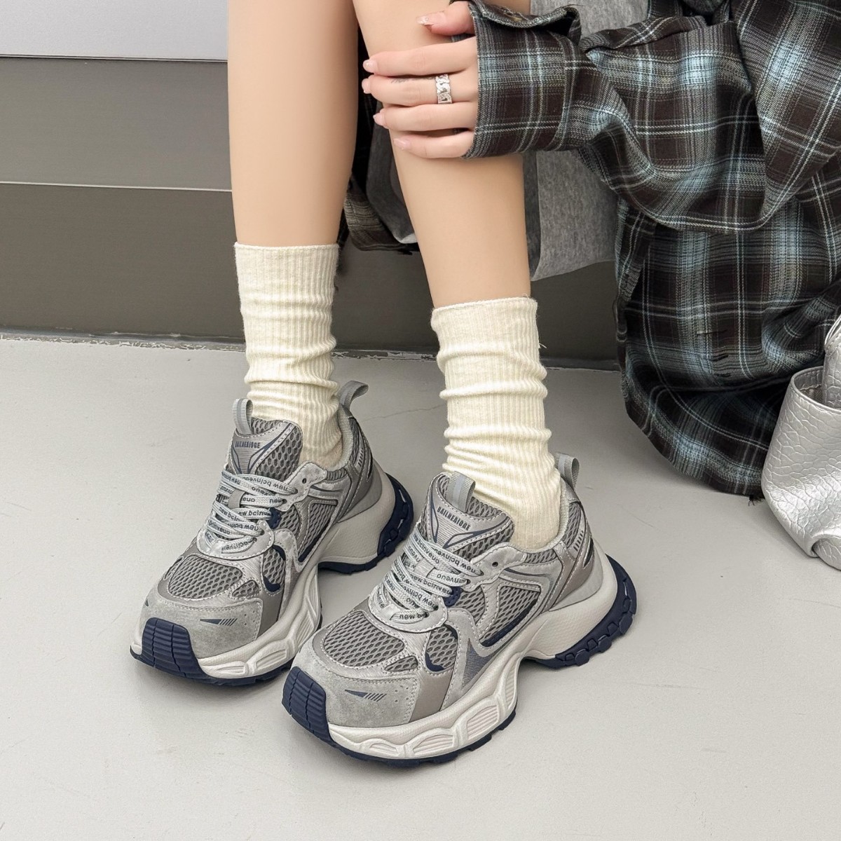 Thick-Soled Height-Increasing Dad Shoes for Women 2025 Spring New Silver Breathable Versatile Lightweight Sports and Leisure Shoes