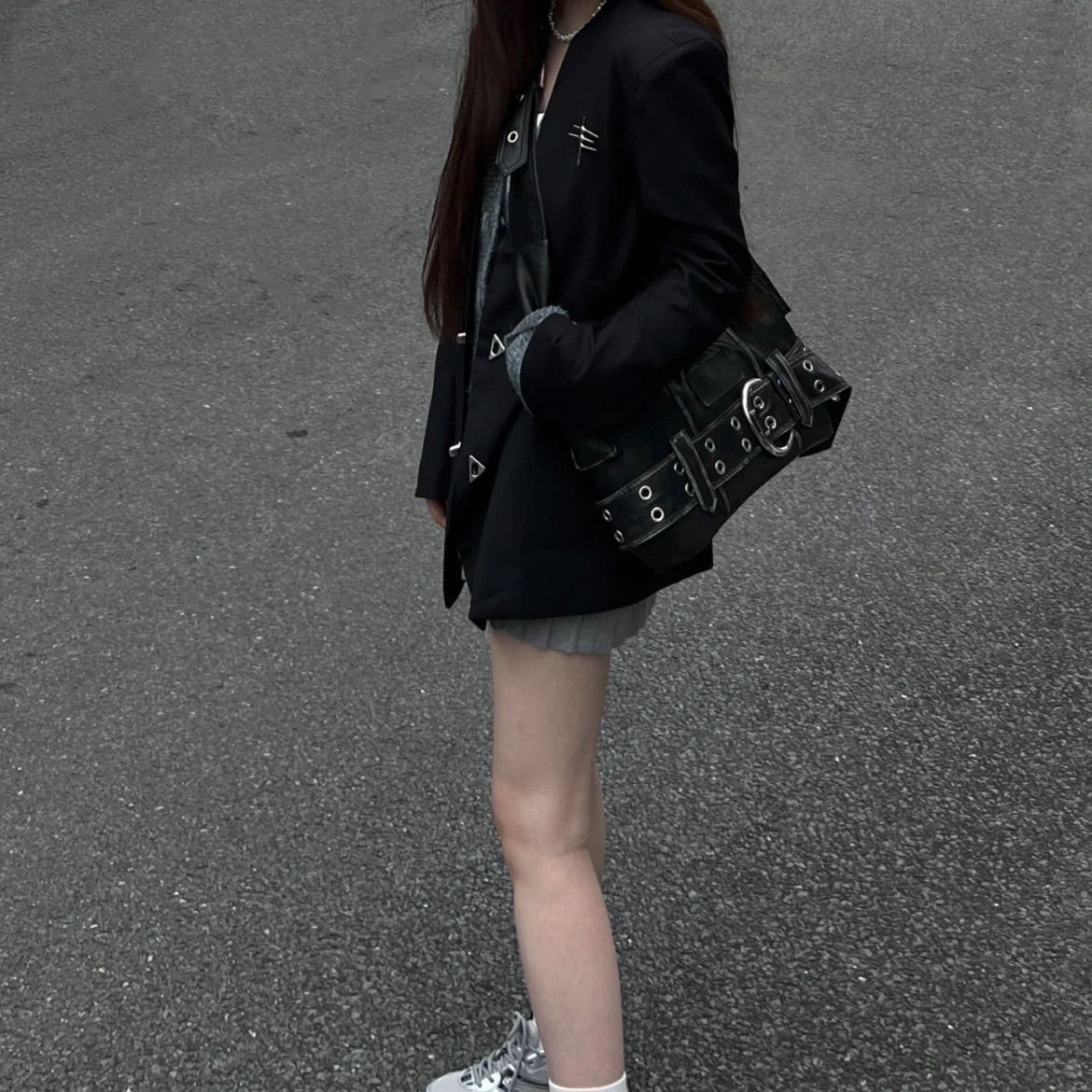 2025 New Sweet Cool Spicy Girl Black Commuter Tote Bag Retro Punk Motorcycle Shoulder Crossbody Bag For Women - Thumbnail 2
