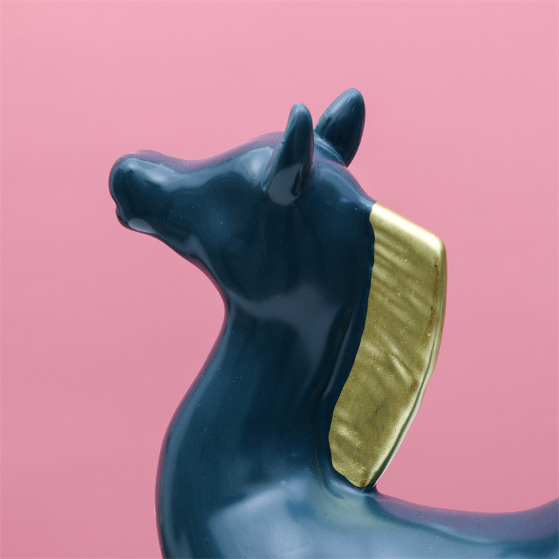 Nórdico cerámica decoración del hogar creativo caballo artesanía decoración salón TV gabinete vino gabinete de cerámica regalo al por mayor