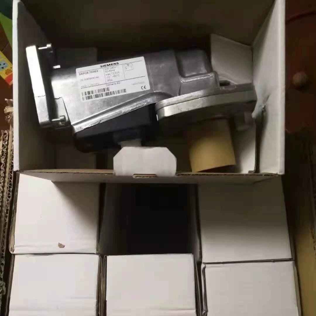 Германия SIEMENS Серводвигатель SKP25.703E2 в наличии