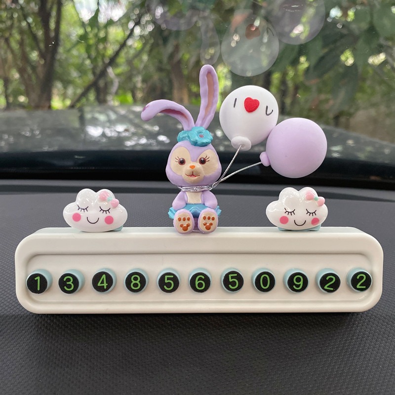 Bola de risa morada y blanca postura sentada Conejo morado Xiaoyun gran tarjeta blanca