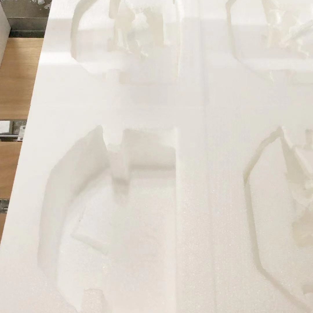 东莞市免模泡沫厂家工艺品灯饰玩具电器泡沫包装物流快递打包泡沫