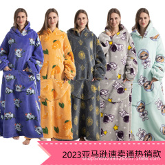 新型の越境は大きくして家の服の怠け者のじゅうたんの防寒服を広げます。
