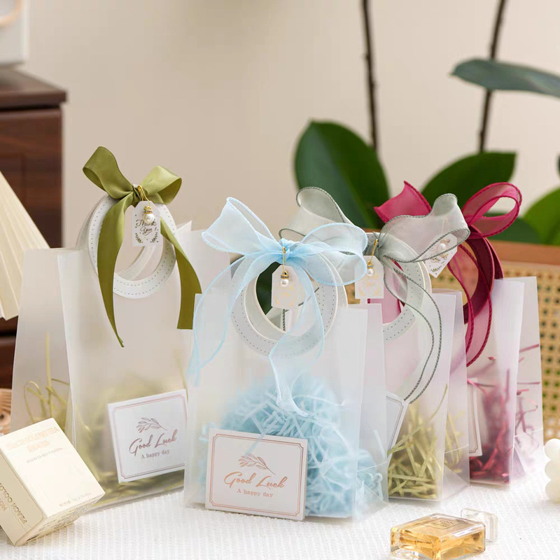 In-Stock Pp Tote Bags, Transparent Frosted Plastic Handbags, Ins-Style Wedding Gifts, Children's Day and Qixi Festival Gift Bags In-Stock Pp Tote Bags, Transparent Frosted Plastic Handbags, Ins-Style Wedding Gifts, Children's Day and Qixi Festival Gift Bags