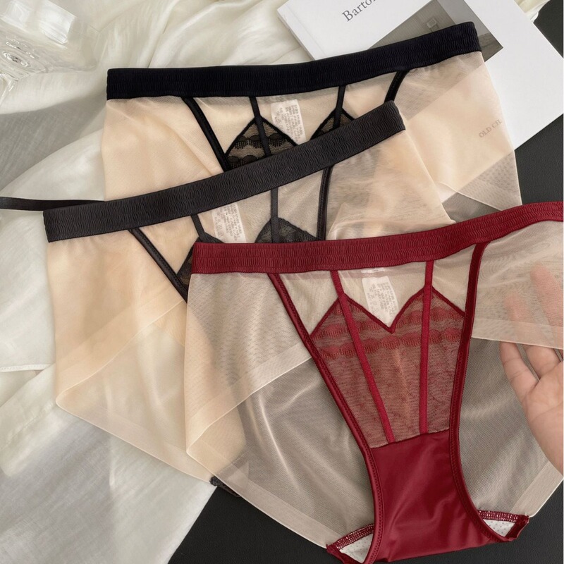 French Style Sexy Traceless Underwear Women's Thin Satin Sexy Mesh Quick-drying 2024 New Lace Mid-waist Briefs