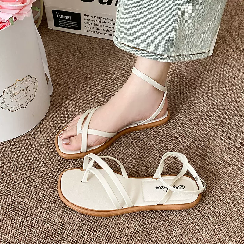 跨境2025新款套趾凉拖鞋女夏外穿平底罗马凉鞋一字夹趾女鞋外贸