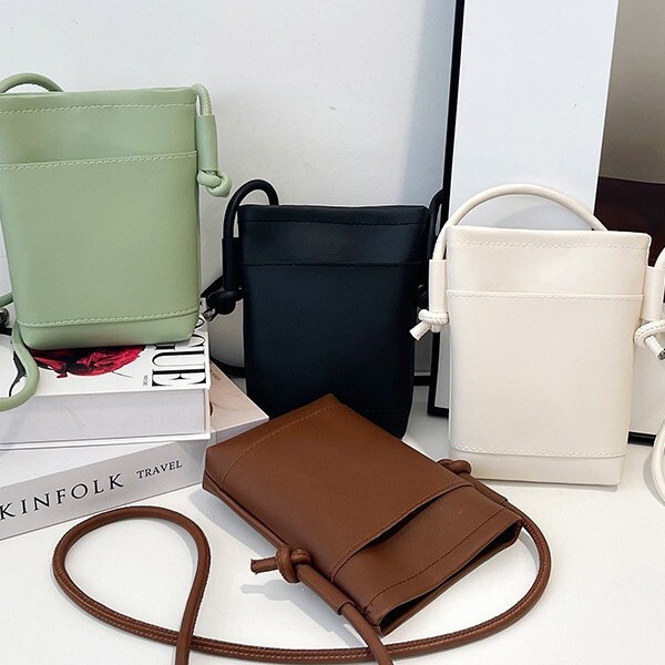 Korean Version of the New Casual Crossbody Mobile Phone Bag Ins Simple Fashion Shoulder Bag Female Cute Mini Bag