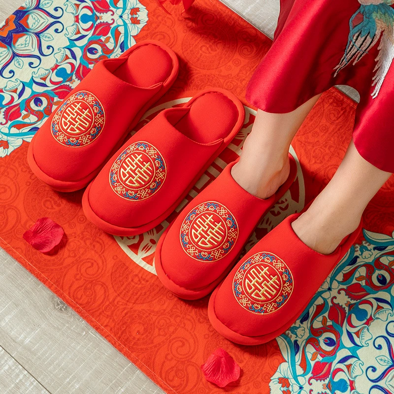 Зимние Свадебные хлопковые тапочки с закрытым носком красная пара свадебные крытые мягкие домашние теплые тапочки пара мужчин