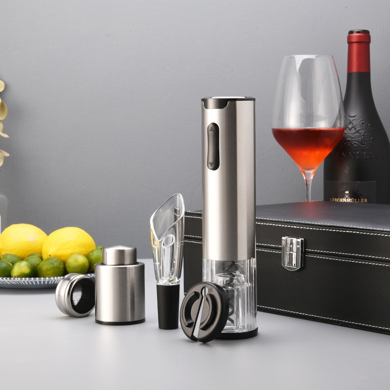 Pequeños electrodomésticos personalizados de fábrica caja de cuero de regalo de alta gama juego de vino destornillador eléctrico juego de abrebotellas de vino tinto cinco en uno