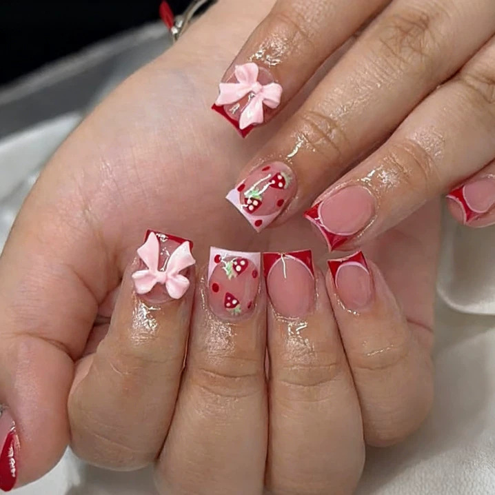 Foreign Trade Hot-Selling Model: 24-Piece Sweet and Cute French-Style Strawberry Bow Rhinestone Short Square Press-On Nails Wholesale Foreign Trade Hot-Selling Model: 24-Piece Sweet and Cute French-Style Strawberry Bow Rhinestone Short Square Press-On Nails Wholesale
