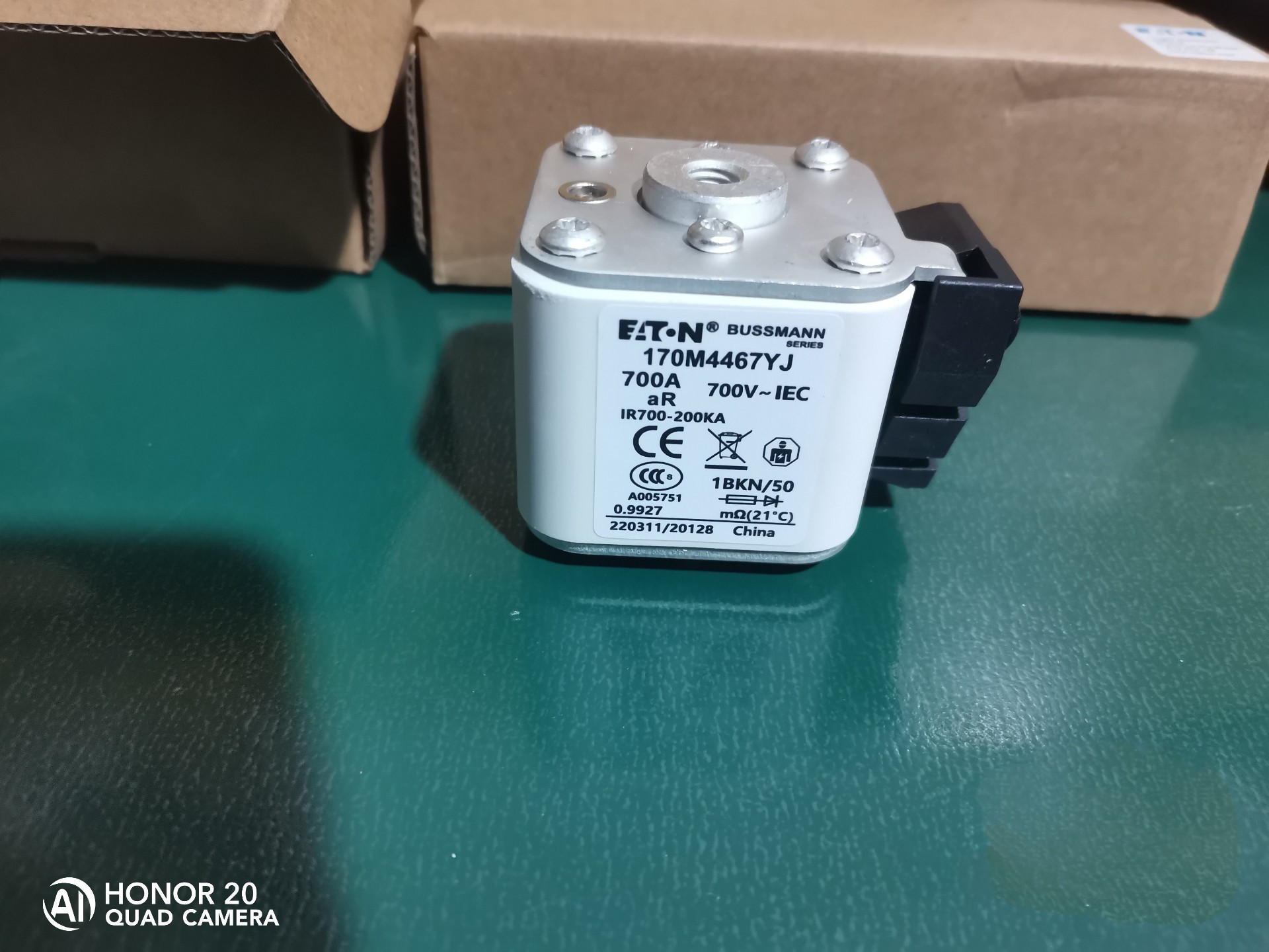 70M4467YJ伊顿Bussmann熔断器风电场配套熔断器