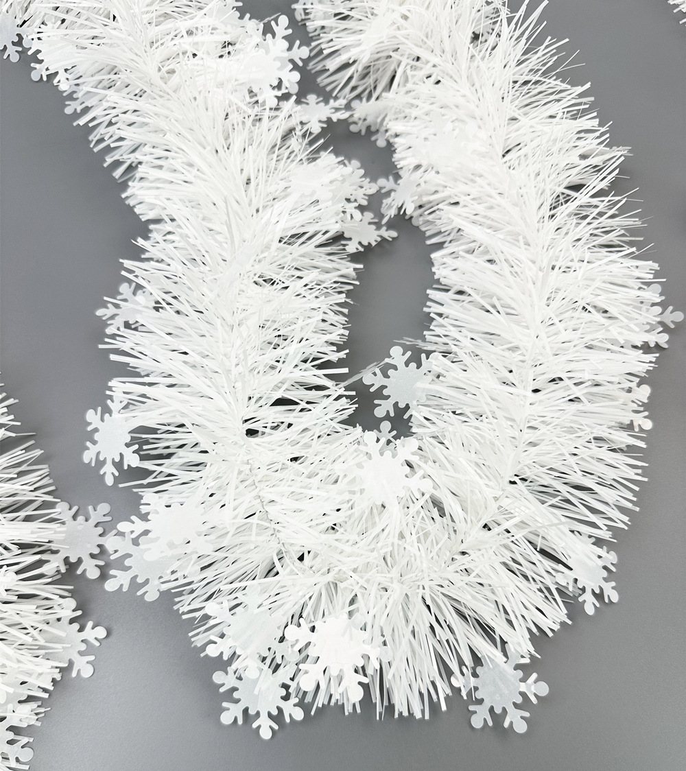 跨境圣诞节装饰彩条拉花白色雪花2米加密毛条9厘米藤条氛围布置详情8
